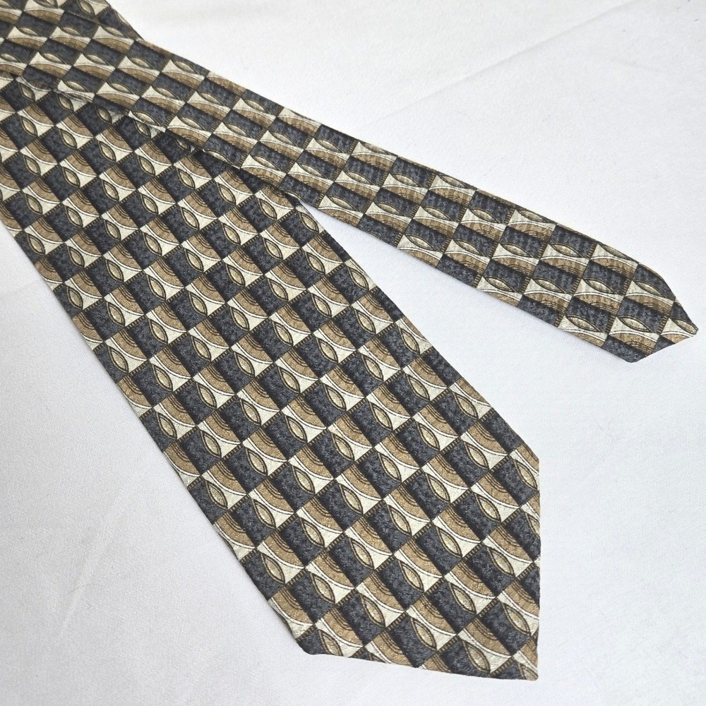 Hand Made All Silk Tie, Made in Italy, Geometric Pattern, 58"
